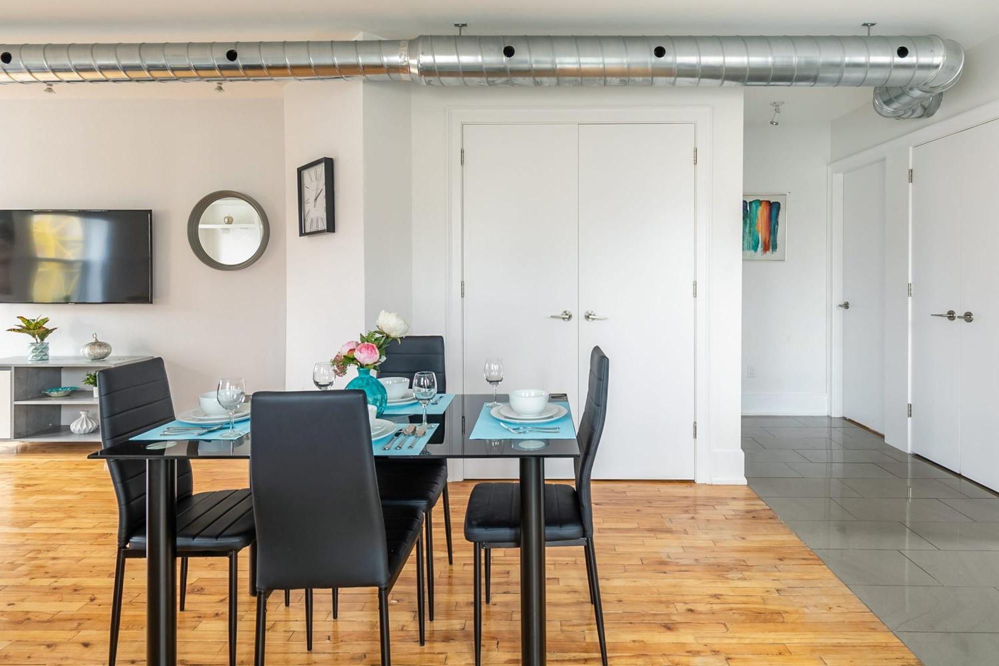 Modern 2 Bedroom Condo - Heart Of Leslieville Toronto Luaran gambar